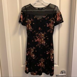 💥4 for $25💥Velvet Floral Dress